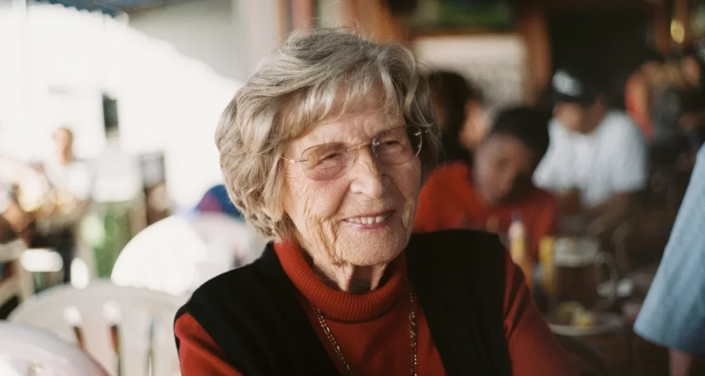 En savoir plus sur Quel est l’âge moyen d’entrée en résidence services seniors ?